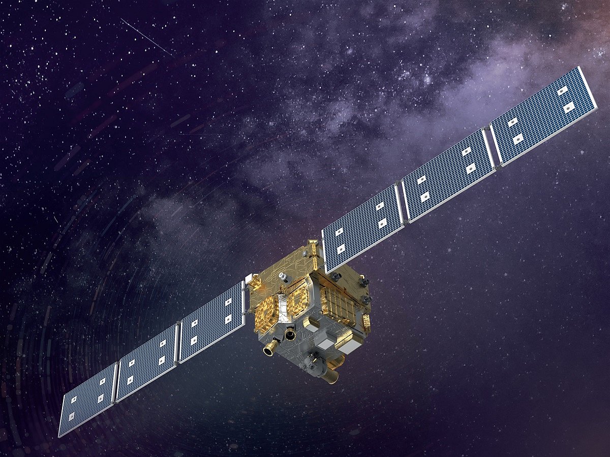 The 813 satellite is equipped with multispectral imaging systems capable of capturing high-resolution images across wide areas of the Arab region.