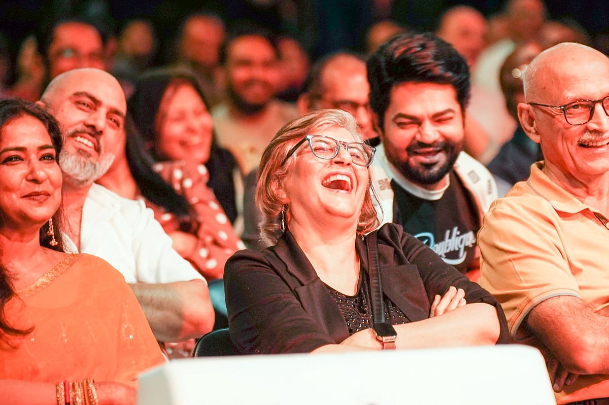 An evening with famous Urdu poets and writers attracted huge crowd at the Sharjah International Book Fair.