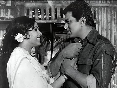 Hema Malini and Dharmendra in Seeta Aur Geeta (1972), a delightful comedy-drama that was a big hit during that time