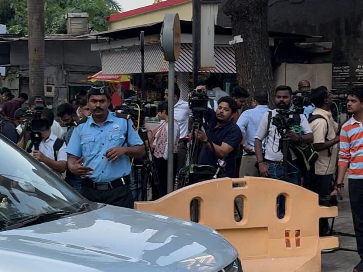 Mumbai media outside the hospital