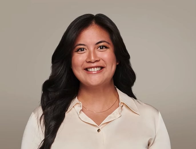 Stephanie Valenzuela was the first Filipino to be elected to the Montreal local government. She served four years as city councillor before being elected Mayor of Côte-des-Neiges–Notre-Dame-de-Grâce (CDN–NDG), a borough in Montreal, Canada.