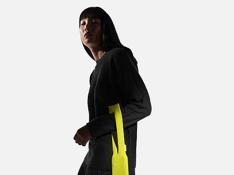 A fashionable way to carry your phone is now available 