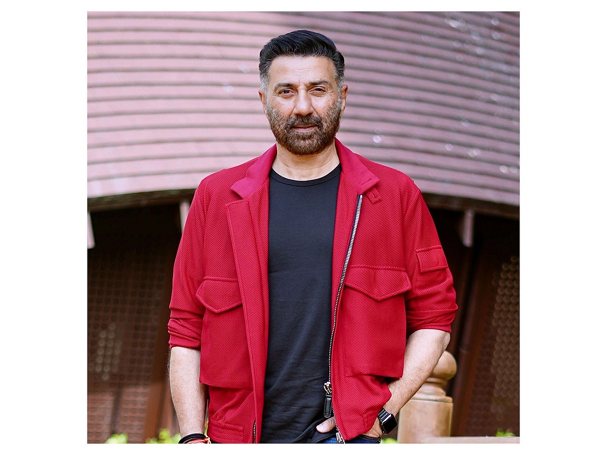 Sunny Deol lost his cool as his father Dharmendra struggles for life, following hospitalisation