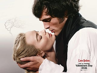 Jacob Elordi and Margot Robbie in Wuthering Heights. 