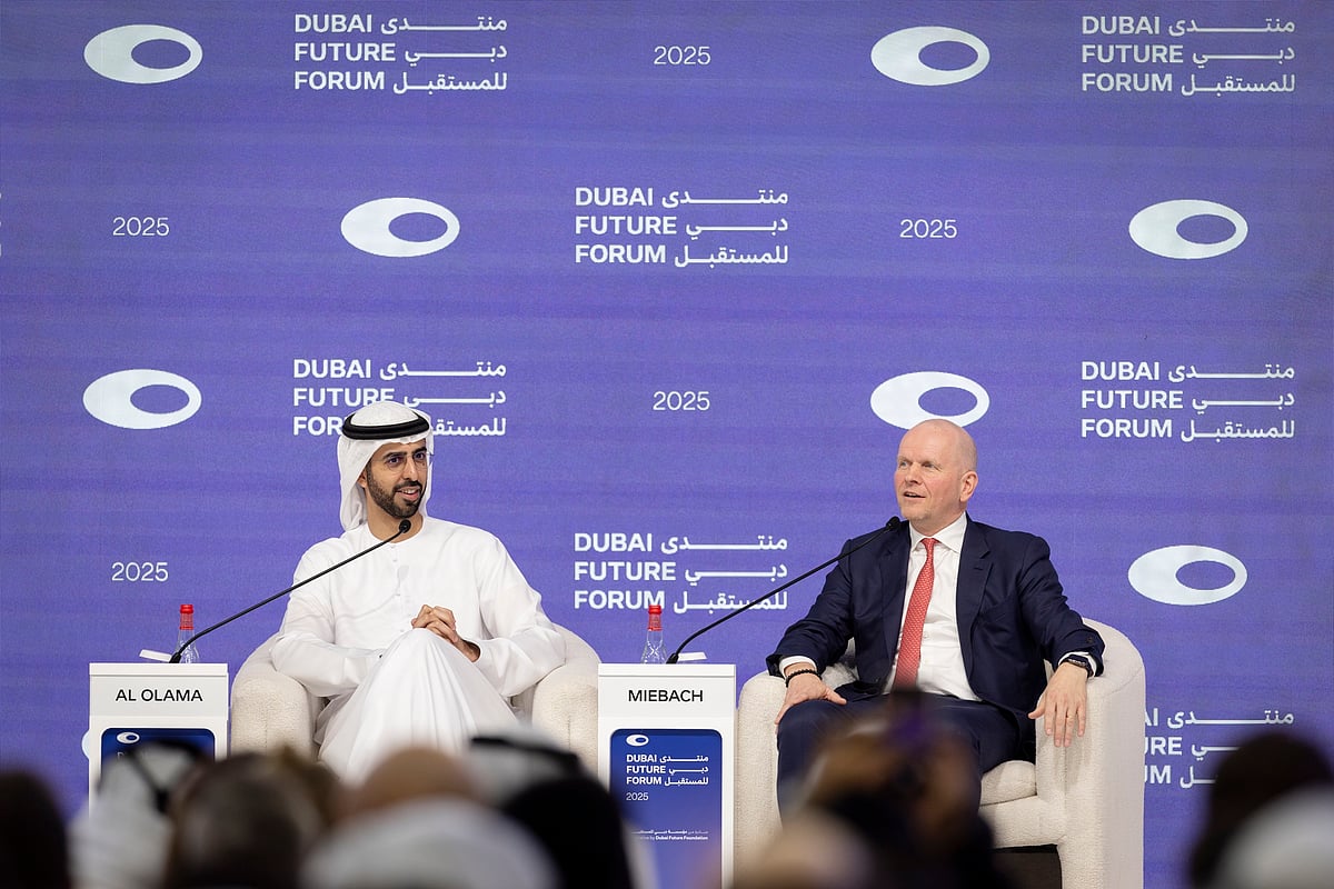 Omar Al Olama, Minister of State for Artificial Intelligence, Digital Economy and Remote Work Applications, and Michael Miebach, CEO of Mastercard, at the Dubai Future Forum 2025.