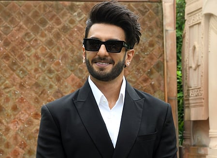 Ranveer’s stage act divides fans despite Shetty’s polite warning.