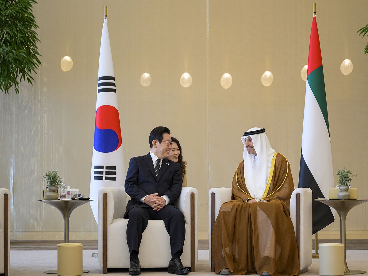 President of Republic of Korea arrives in UAE on state visit