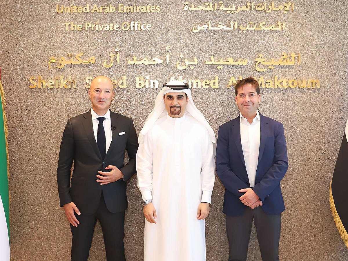 From left to right: Alexei Agratchev, CEO and Co-Founder of RetailNext; Hisham Al Gurg, CEO of Seed Group and The Private Office of Sheikh Saeed bin Ahmed Al Maktoum; Oriol Brichs, EMEA Sales Director at RetailNext.