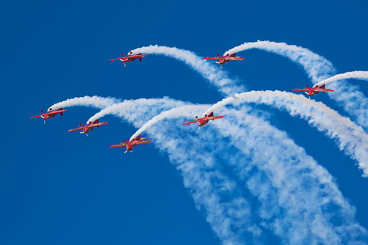 Marche Verte, the aerobatic team of the Royal Moroccan Air Force, delivers a powerful aerial display at the Dubai Airshow 2025.