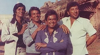 Dharmendra dies on Salim Khan's birthday 