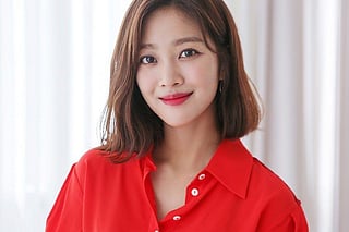 Jo Bo Ah got married last year. 