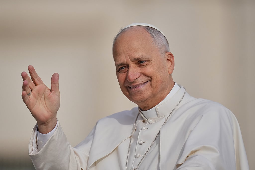 Pope Leo XIV arrives for an audience on the occasion of the Jubilee of the Choirs in St. Peter's Square, at the Vatican, Saturday, Nov. 22, 2025. (AP Photo/Alessandra Tarantino)