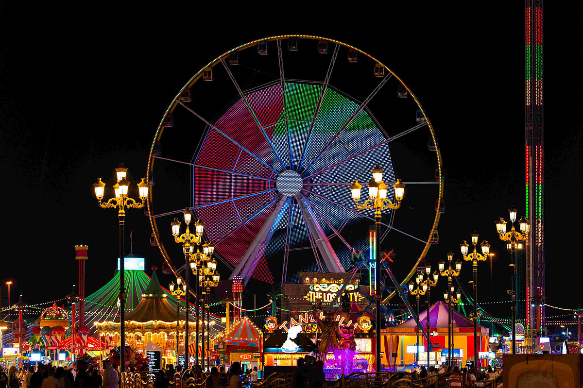 Experience shows, parades, and heritage displays without extra spending this Eid Al Etihad.