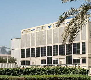 The vertical facade installation in an Emicool district cooling plant  represents a pioneering solution for high-density environments, enabling solar generation on otherwise underutilised building surfaces. 