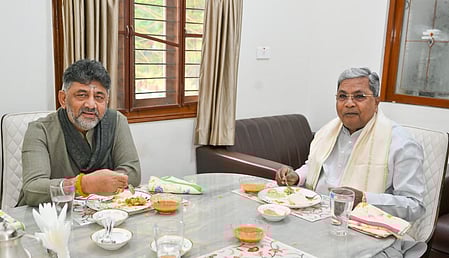 Karnataka Chief Minister Siddaramaiah (right) and his deputy D.K. Shivakumar hold a crucial breakfast meeting amid a leadership issue in the state.