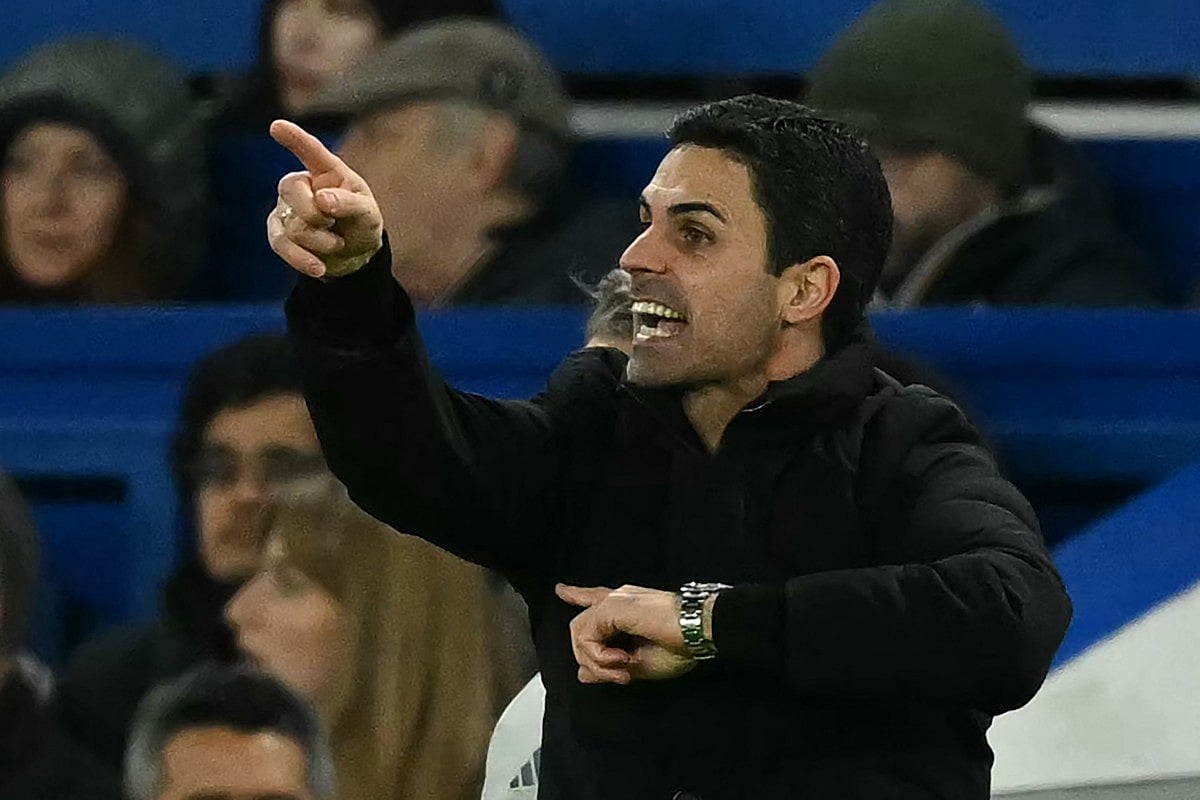 Arsenal's Spanish manager Mikel Arteta gestures on the touchline during the English Premier League football match between Chelsea and Arsenal at Stamford Bridge in London on November 30, 2025.