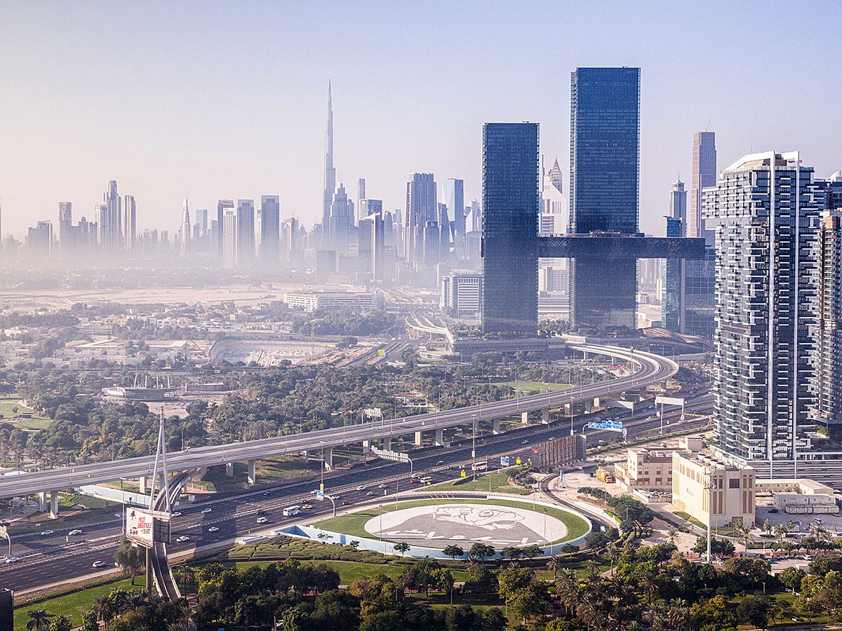 Stock Dubai skyline 2025