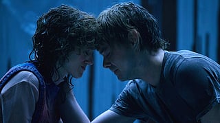 Natalia Dyer and Charlie Heaton in Stranger Things. 