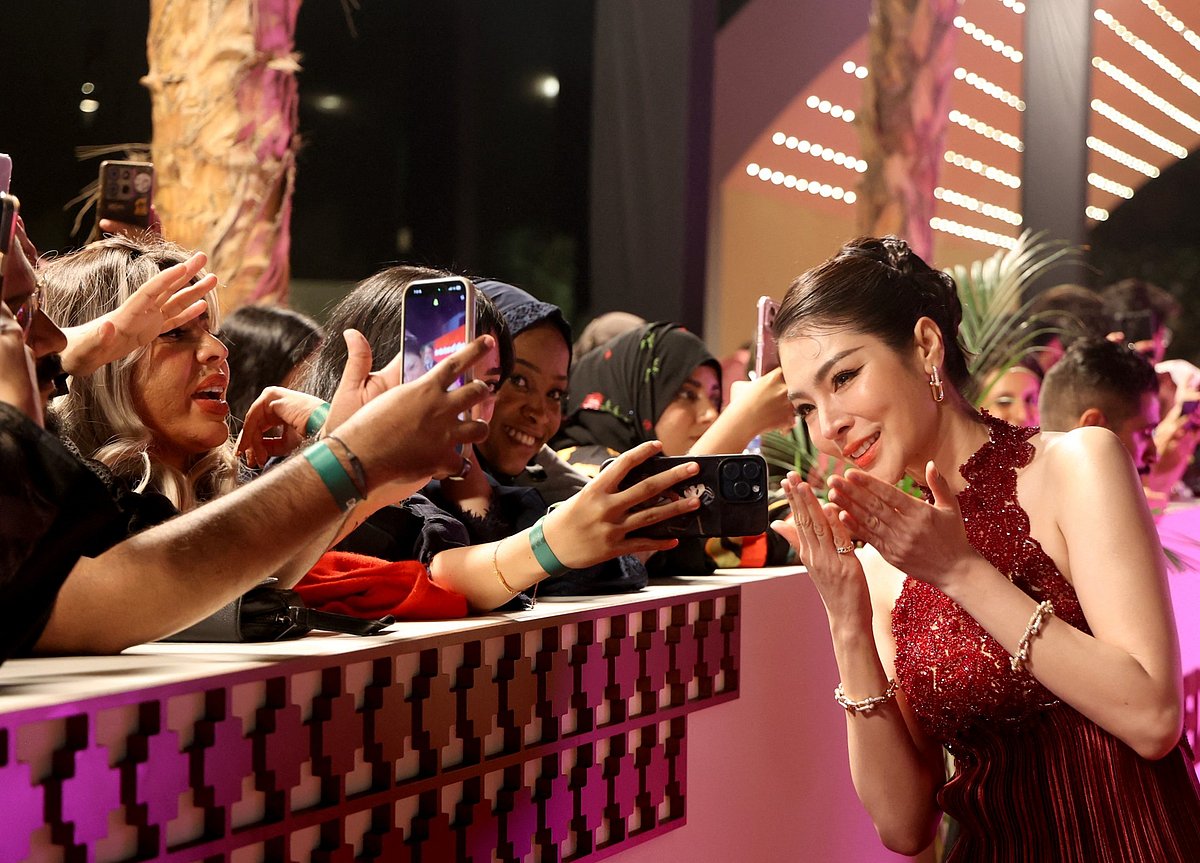 Hollywood and Bollywood icons turn up the glamour at the Red Sea Festival