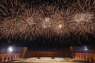 The historic Al Dhafra Fort came alive with colour, music and national pride as it hosted the 54th Eid Al Etihad celebrations, featuring a spectacular blend of fireworks, cultural performances and traditional acts that highlighted the UAE’s rich heritage. 