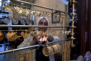 Gold becomes slightly costlier in Dubai as global markets rally.