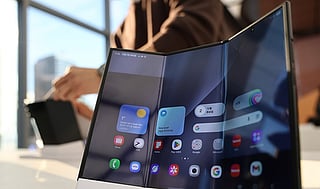 Samsung tops global foldable phone shipments 