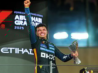 McLaren’s Lando Norris just needed to be on the podium at the season-ending Abu Dhabi Grand Prix at the Yas Marina Circuit yesterday to win his first Formula 1 World Championship and the 26-year-old British driver did exactly that, as he finished third behind teammate Oscar Piastri and race winner Red Bull’s Max Verstappen, who saw his dream of winning a fifth straight world title come undone by just two points in the end.