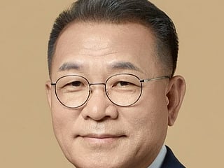 “Next wave of digital finance will be led by Korea and UAE,” says Hanwha