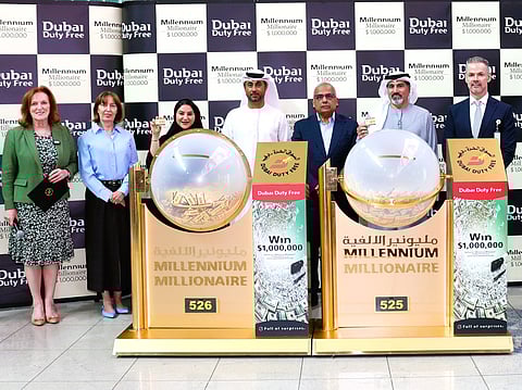 Senior executives of DDF conduct the draws for series 525 and 526 on Wednesday. 