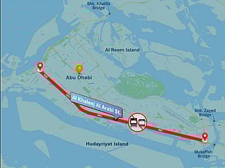 Abu Dhabi Mobility announces early-morning restriction to manage traffic flow.