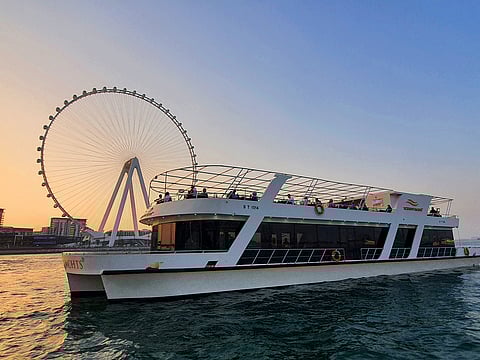 Flying to Dubai with Emirates? Get a free dinner cruise and museum entry