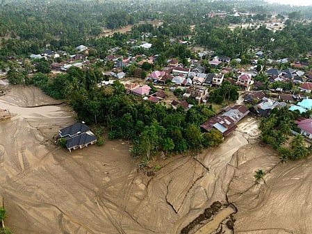Indonesia flood death toll exceeds 1,000 as rescue, recovery efforts continue