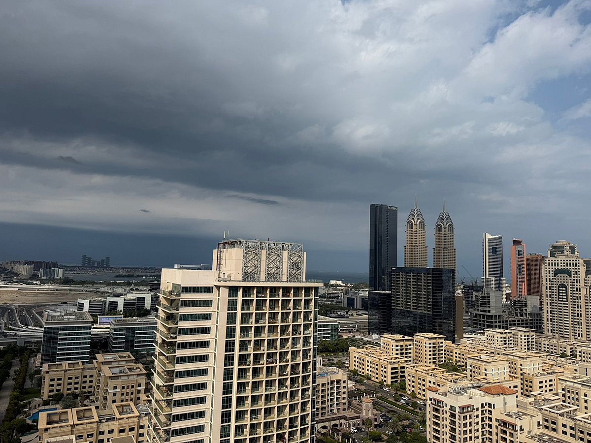 Rain in Dubai; Rain in UAE; Rain; Cloudy weather; Clouds