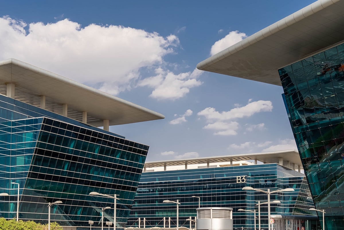 Dubai South Free Zone presents future connectivity