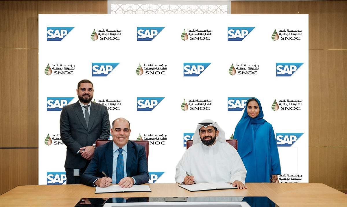 Marwan Zeineddine, Managing Director, SAP UAE and Khamis Al Mazrouei, CEO, SNOC, sign the agreement.
The agreement was signed in the presence of Eddy Azar, Senior Account Manager, SAP UAE and Hala Alhashmi, IT Manager, SNOC