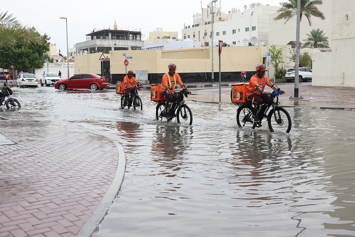 Food delivery during Rain in Dubai