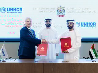 Rashid Al Shamsi, Executive Director of Logistics Support at the UAE Aid Agency, and Dr. Khaled Khalifa, UNHCR Senior Advisor and Representative to the Gulf Cooperation Council countries, signed the agreement, in the presence of Dr. Tareq Al Ameri, Chairman of the UAE Aid Agency.