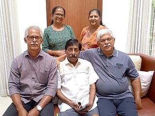Cyriac Philip (sitting extreme right) and family members with Sreenivasan during their last meeting in August 2023. 