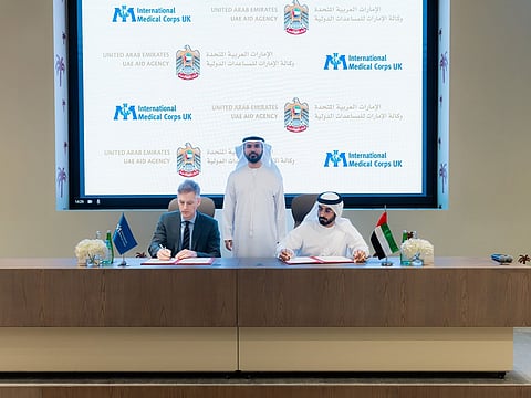 The agreement was signed in the presence of DrTareq Ahmed Al Ameri, Chairman of the UAE Agency for International Aid, by Rashed Salem Al Shamsi, Executive Director of Logistics Services at the Agency, and David Eastman, Director General of International Medical Corps.