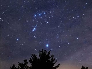 Despite the abundance of stars in summer, the increased glow makes individual stars harder to distinguish.