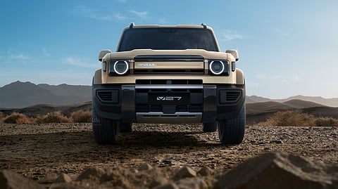 With a bold and boxy body design and muscular lines reflecting a classic SUV style, the V27 is set to draw attention on Middle East roads. 