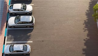 Abu Dhabi activates nearly 4,700 paid parking spaces to ease congestion in key industrial zones.