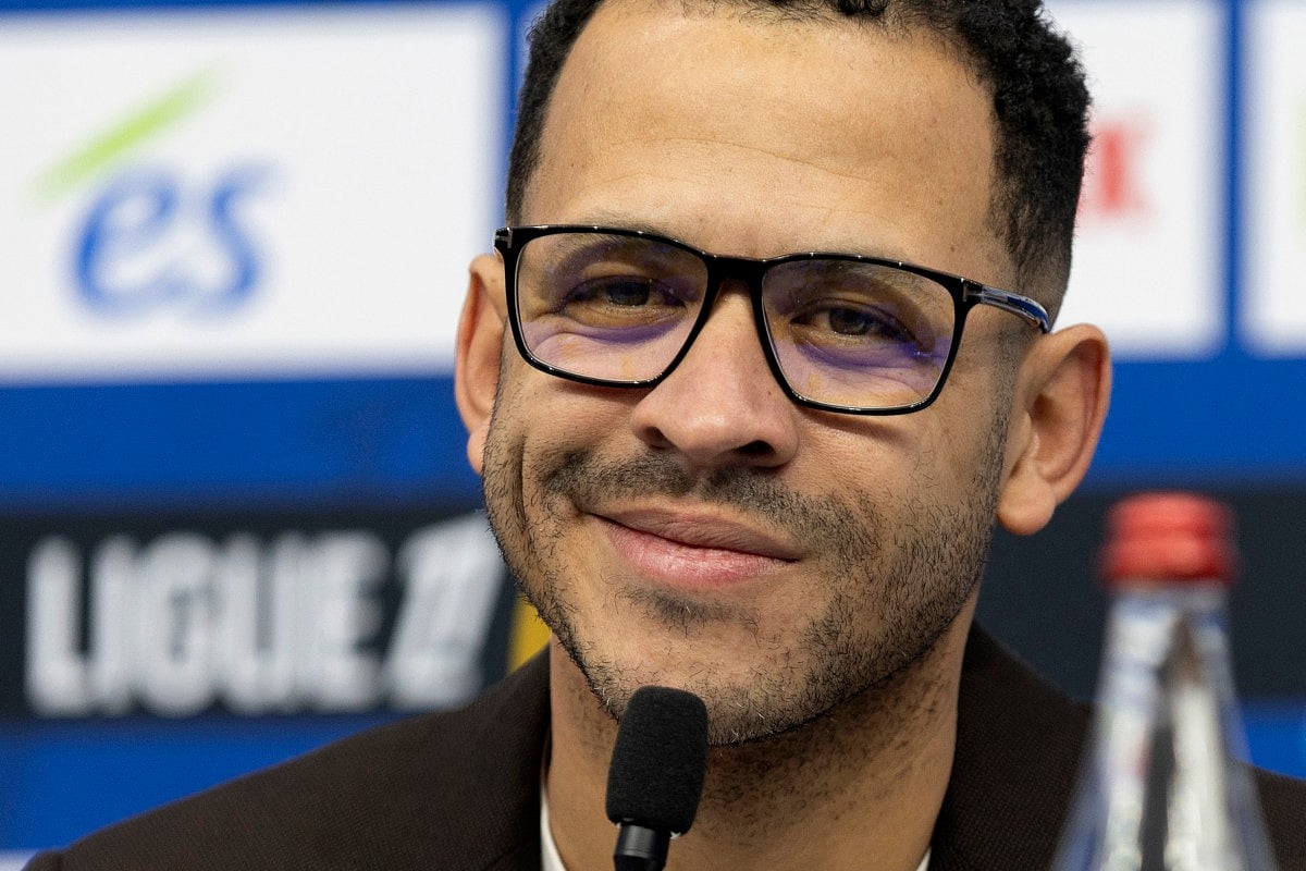 Rosenior becomes only the second Black head coach in Chelsea's history, following Dutch legend Ruud Gullit