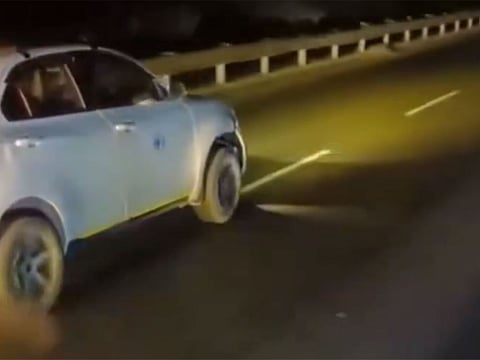 Driver caught dozing at 80 km/h on Chandigarh–Manali highway.