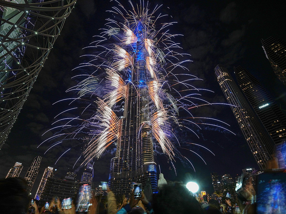 Burj Khalifa; Burj Khalifa fireworks; Dubai fireworks; New Year fireworks; NYE fireworks