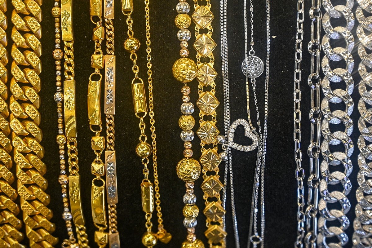 Jewellery, under these new rules, refers to articles of adornment ordinarily worn by a person and made of gold, silver, platinum or other precious metals, whether studded or not. Photo used for illustrative purposes. 