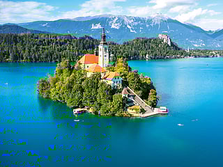 Travel Smart: A month-by-month guide for UAE residents