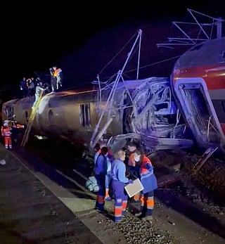 10 killed, many hurt after two trains derail in Spain
