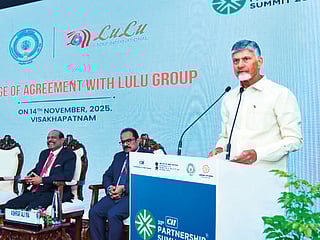 N. Chandrababu Naidu addressing the gathering in the presence of Yusuff Ali MA, Chairman of Lulu Group and other dignitaries and officials after signing the project agreement during CII Partnership Summit in Visakhapatnam.