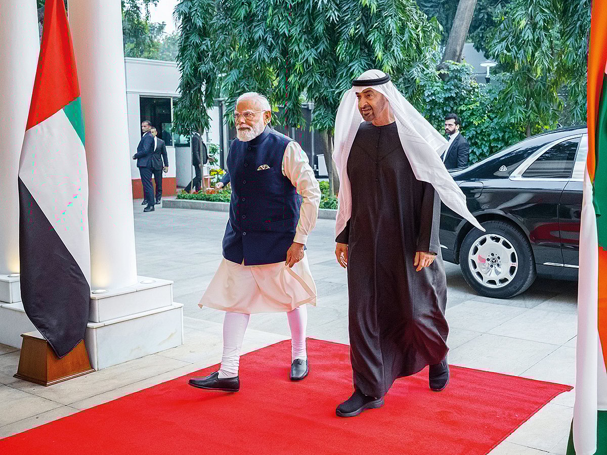 President His Highness Sheikh Mohamed Bin Zayed Al Nahyan met Indian Prime Minister Narendra Modi during his visit to India last week.